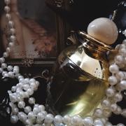 Nude Bill Blass 香水- 一款1991年女用香水