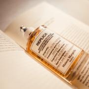 whispers in the library fragrantica