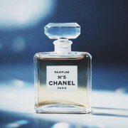 Chanel No 5 Parfum Chanel parfum - un parfum de dama 1921