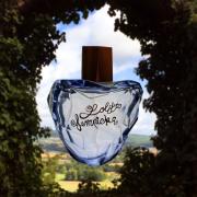 Photo by Anahita Rae