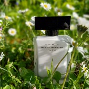 Pure Musc For Her Narciso Rodriguez 香水 - 2019年の女性用 フレグランス