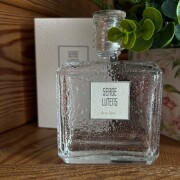 Gris Clair Serge Lutens perfume - a fragrância Compartilhável 2019