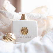 Honour Woman Amouage 香水- 一款2011年女用香水