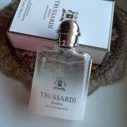 Trussardi Donna Eau de Toilette Trussardi 香水- 一款2016年女用香水