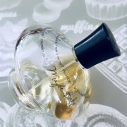 Maybe Baby Benefit perfume - a fragrância Feminino 2003