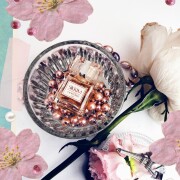 Sikkim Parfum Lancôme perfume - a fragrância Feminino 1971