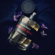 Dans Tes Bras Frederic Malle 香水- 一款2008年中性香水