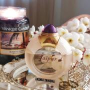 Photo by TasniaTanisha