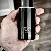 Armani Code Eau de Parfum (2024) Giorgio Armani Colônia - a novo