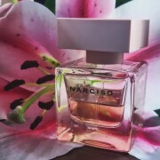 Narciso Eau de Parfum Cristal Narciso Rodriguez 香水- 一款2022年女