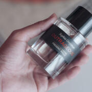 Outrageous! Frederic Malle perfume - a fragrância