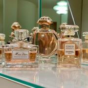 Fragrance Review: Dior – Miss Dior Absolutely Blooming – A Tea-Scented  Library