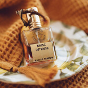 Musc Intense Nicolai Parfumeur Createur 香水 - 2012年の女性用