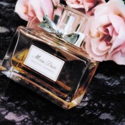 Miss Dior Absolutely Blooming Dior parfum - un parfum de dama 2016