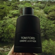 Ombré Leather (2018) Tom Ford 香水 - 2018年のユニセックス フレグランス