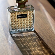 Ambre des Abysses Houbigant 香水- 一款2023年中性香水