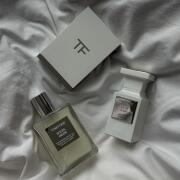 日本語シール有/ SOLEIL NEIGE30ml/ 残量80％/トムフォード Amazon.co.jp: Tom Ford Soleil Neige Eau De Parfum EDP SP 1.7