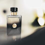Amazon.com : Versace Oud Noir Eau De Parfum Spray For Men