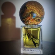 Azalai Stora Skuggan parfum - un parfum unisex 2022