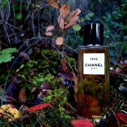 Chanel Les Exclusifs 1932 perfume, woody floral fragrance for women