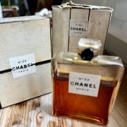 Chanel N°22 Chanel parfum - un parfum de dama 1922