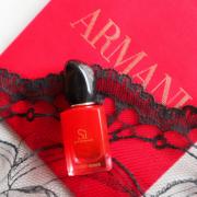 Mona Lisa Hende selv Mellemøsten Sì Passione Giorgio Armani perfume - a fragrance for women 2017
