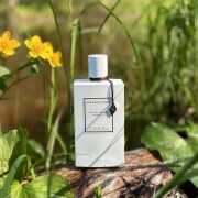 Santal Blanc Van Cleef & Arpels perfume - a fragrance for women